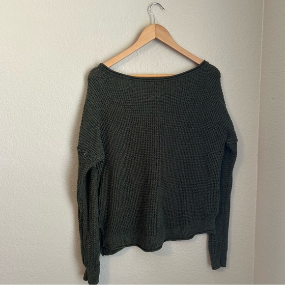 Hollister Women’s Long Sleeve Waffle Knit Scoop Neck Olive Green Sweater, Large - Picture 6 of 9